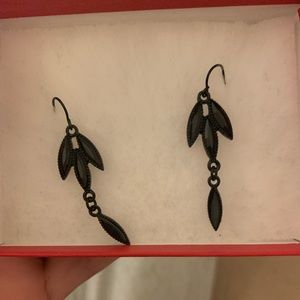 Women’s earrings